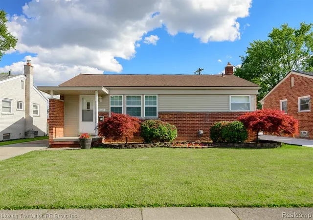 1st image of 33115 Anita Dr, Westland, MI 48185 | MLS# 61005537