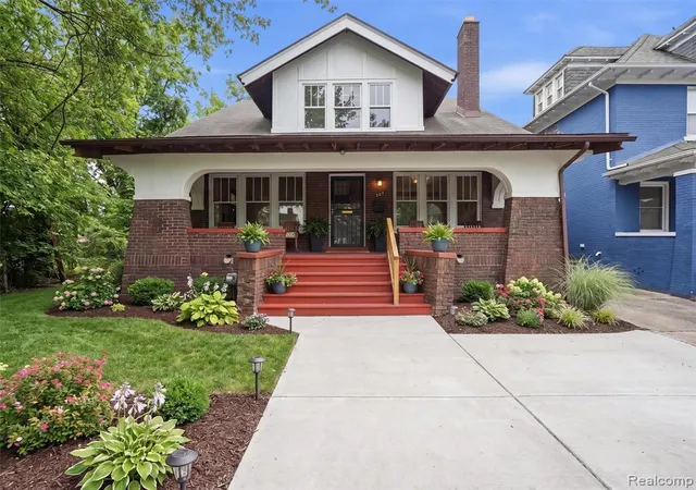 2nd image of 563 Chalmers St, Detroit, MI 48215 | MLS# 60984481