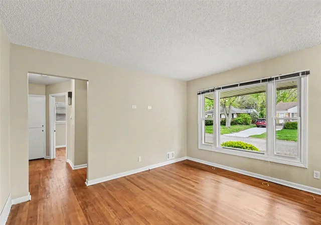 2nd image of 2421 Barstow Rd, Lansing, MI 48906 | MLS# 70530304