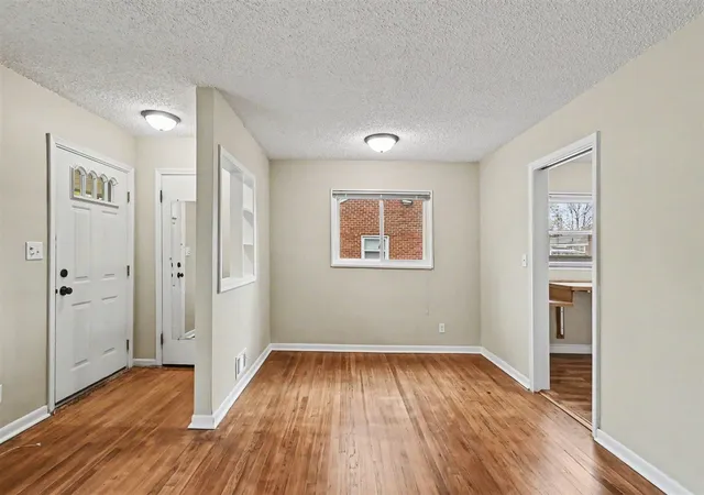 3rd image of 2421 Barstow Rd, Lansing, MI 48906 | MLS# 70530304