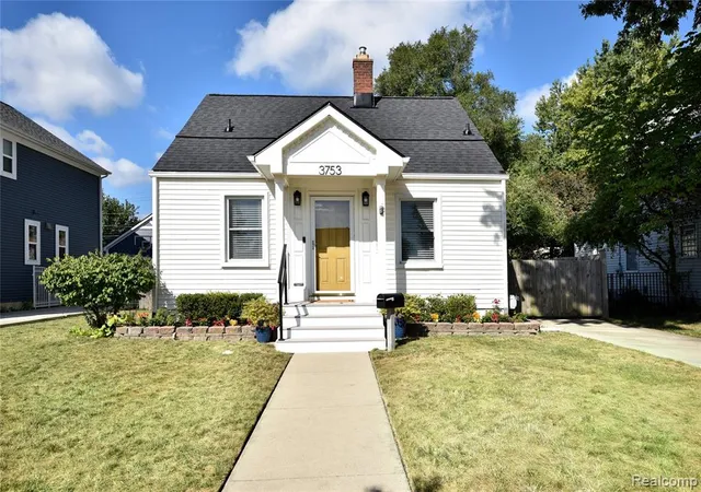 Photo 2 of Sale Pending at 3753 Cummings Ave, Berkley, MI 48072 1125 | MLS# 61025286 | Listing updated on 2026-09-09