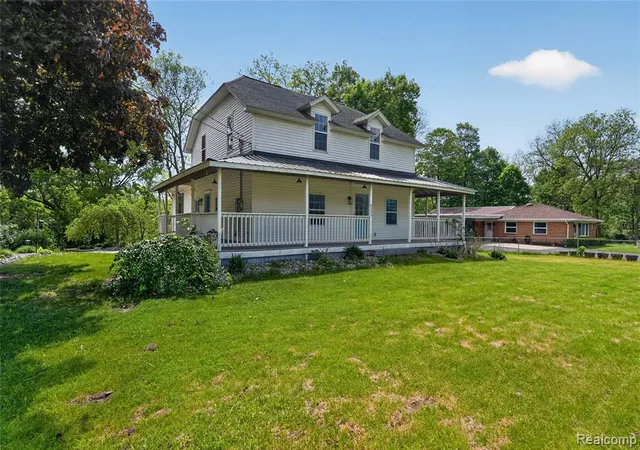 Homes for sale in Flushing, MI | 6235 Flushing Rd, Flushing, MI 48433 | MLS# 60994676