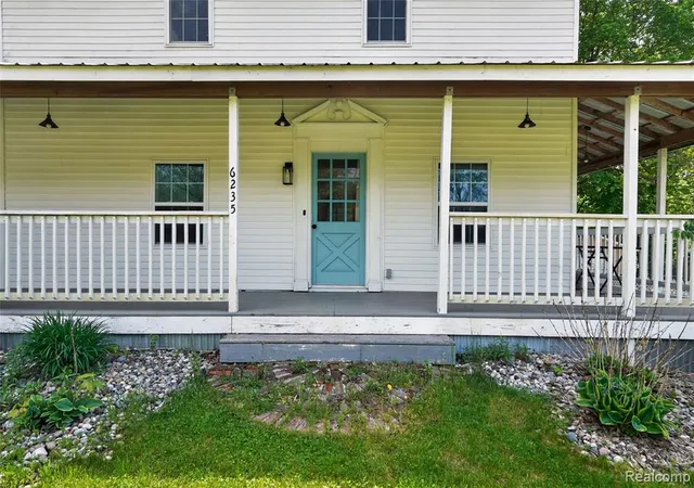 Homes for sale in Flushing, MI | 6235 Flushing Rd, Flushing, MI 48433 | MLS# 60994676
