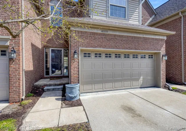 2nd image of 41351 N Maplewood Dr, Canton, MI 48187 3981 | MLS# 60984743
