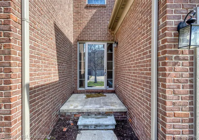 3rd image of 41351 N Maplewood Dr, Canton, MI 48187 3981 | MLS# 60984743