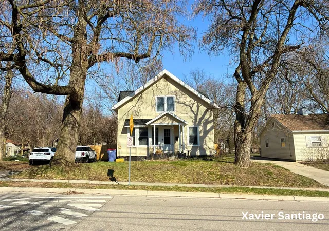 Photo 3 of Single family home for sale at 1128 Emerald Ave, Grand Rapids, MI 49503 | MLS# 70524293 | Listing updated on 2026-08-14