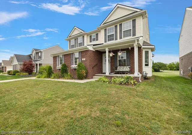 Photo 3 of Single family home for sale at 6881 Chandler Dr, Belleville, MI 48111 | MLS# 61019449 | Listing updated on 2026-09-10