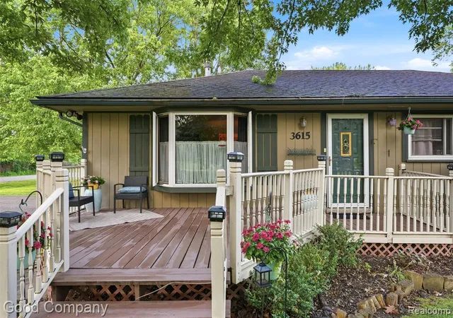 Homes for sale in Rochester Hills, MI | 3615 Hazelton Ave, Rochester Hills, MI 48307 | MLS# 61003402