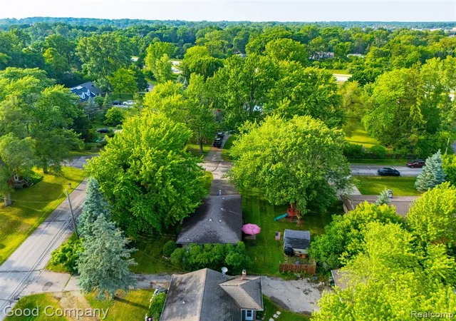 Homes for sale in Rochester Hills, MI | 3615 Hazelton Ave, Rochester Hills, MI 48307 | MLS# 61003402