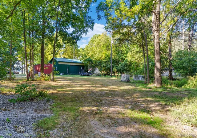 3rd image of 3456 E Pierson Rd, Flint, MI 48506 | MLS# 60936968