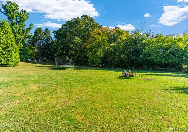 7th image of 3456 E Pierson Rd, Flint, MI 48506 | MLS# 60936968
