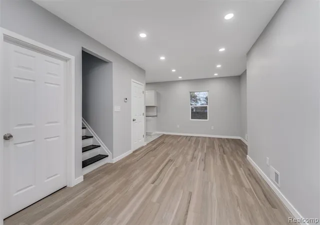 2nd image of 5590 Springfield St, Detroit, MI 48213 | MLS# 60993333