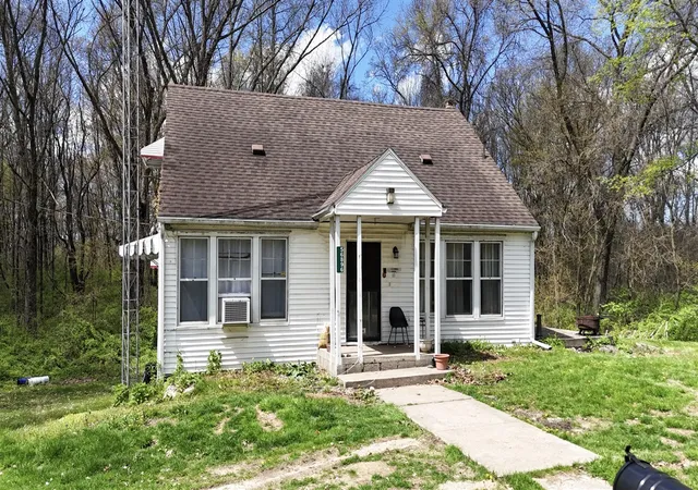 Homes for sale in Cassopolis, MI | 56896 Sunnyside Ave, Cassopolis, MI 49031 | MLS# 70527559