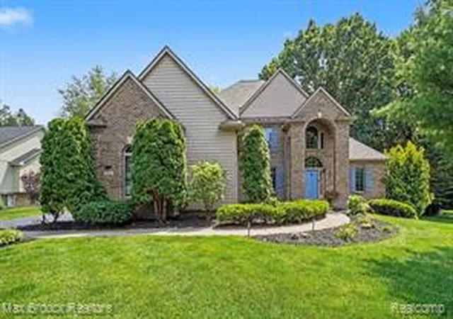 Homes for sale in Clarkston, MI | 9843 Oak Valley Dr, Clarkston, MI 48348 | MLS# 61009555