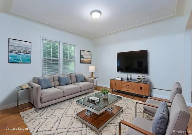 3rd image of 5500 Devonshire Rd, Detroit, MI 48224 | MLS# 60999903