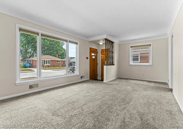 Photo 5 of Single family home for sale at 28399 Palmer Blvd, Madison Heights, MI 48071 | MLS# 61020264 | Listing updated on 2026-08-29