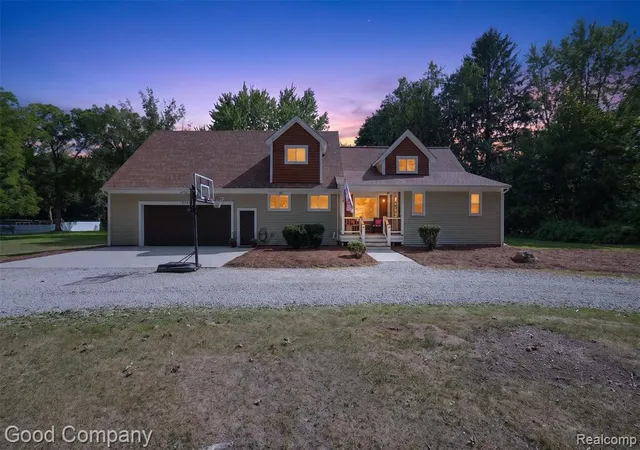 1st image of 2145 Cole Rd, Lake Orion, MI 48362 2107 | MLS# 61023594