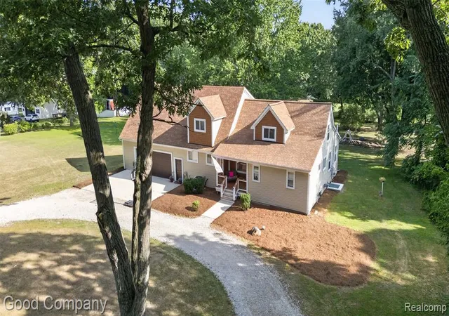 2nd image of 2145 Cole Rd, Lake Orion, MI 48362 2107 | MLS# 61023594