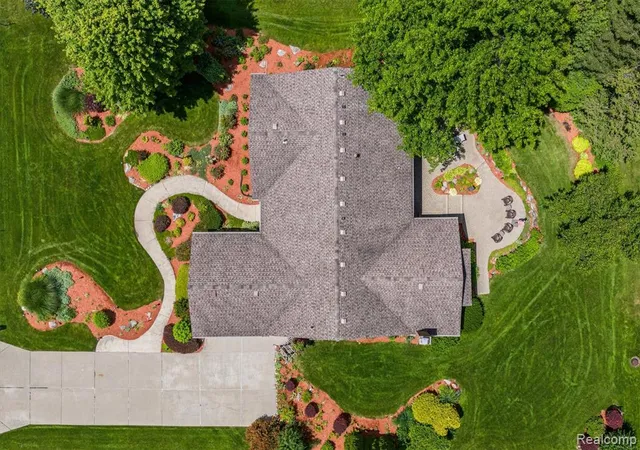 49th image of 3436 Wedgewood Dr, Rochester Hills, MI 48306 | MLS# 61005685