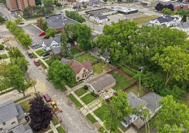 44th image of 99 South Ave, Mount Clemens, MI 48043 | MLS# 61021832