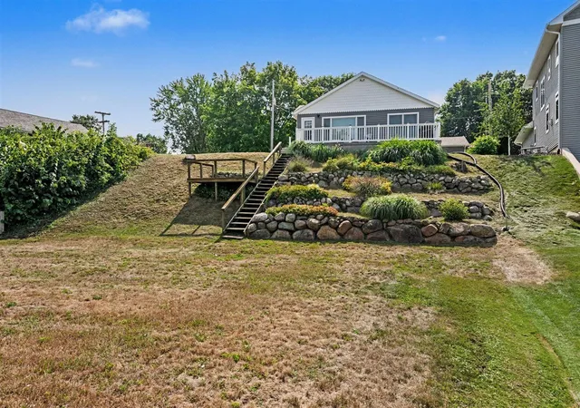 1st image of 731 Beechwood Dr, Delton, MI 49046 | MLS# 70549353