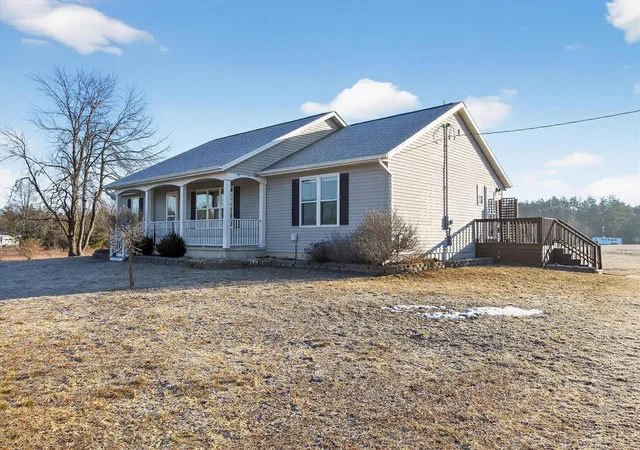 Homes for sale in Paris, MI | 22234 220Th Ave, Paris, MI 49338 | MLS# 70517908