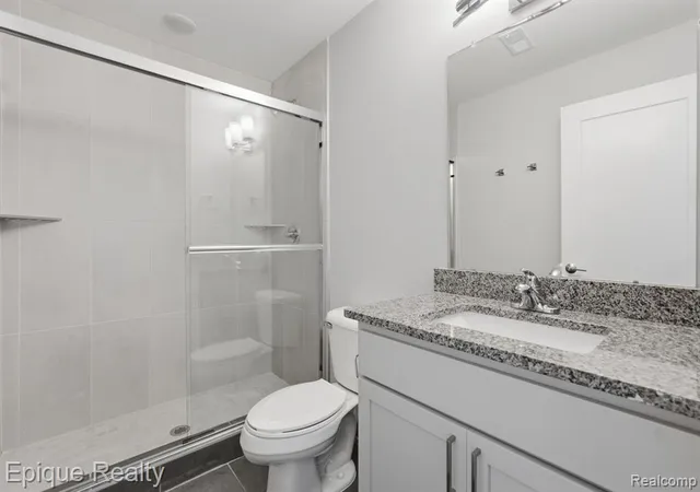 Listing Photo 4 - Condo for sale in building located at 25550 Grandview Ln, Novi, MI 48375 1866 - Unit #39