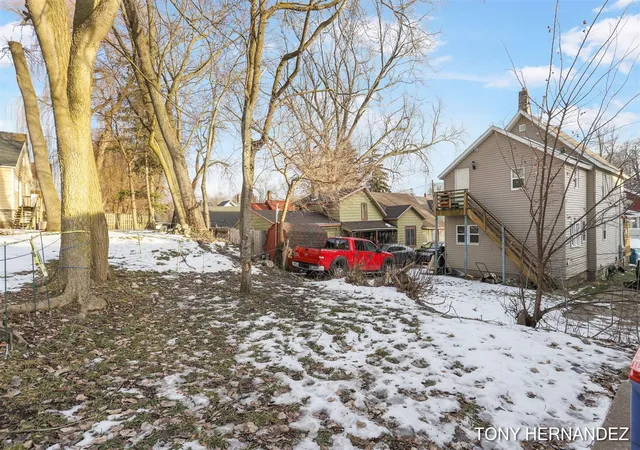 Homes for sale in Grand Rapids, MI | 1402 North Ave, Grand Rapids, MI 49505 | MLS# 70519777