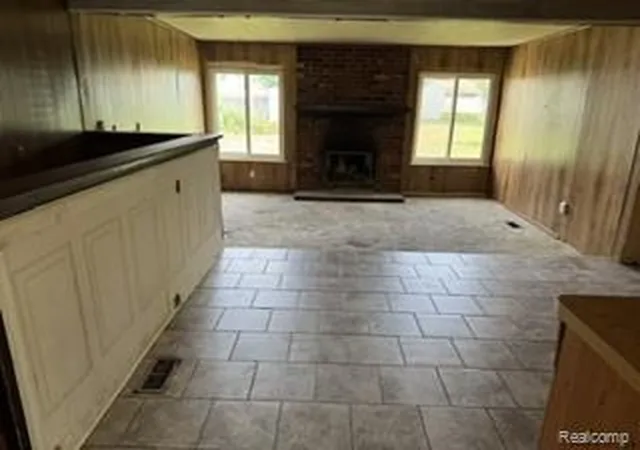 Photo 3 of Sale Pending at 29108 Riveroak Dr, Romulus, MI 48174 3020 | MLS# 61014127 | Listing updated on 2026-09-03