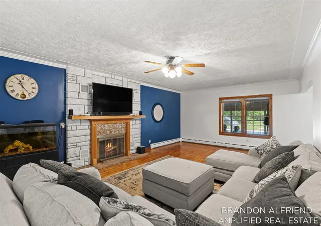 Homes for sale in Greenville, MI | 10226 Sw Greenville Rd, Greenville, MI 48838 | MLS# 70534757