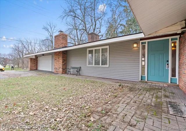 Homes for sale in Fenton, MI | 1014 S Adelaide St, Fenton, MI 48430 2238 | MLS# 60981492