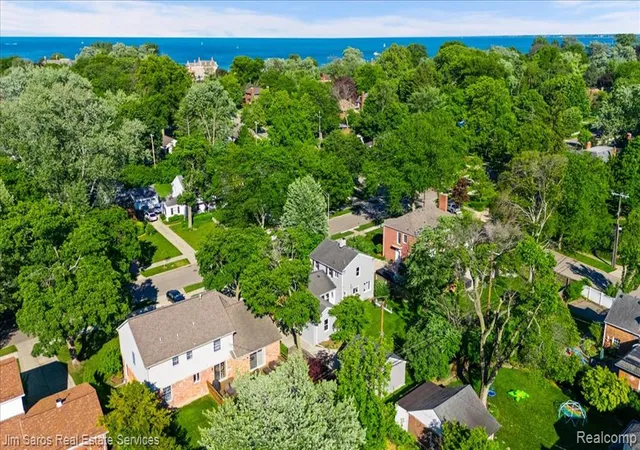 34th image of 615 Lakepointe St, Grosse Pointe Park, MI 48230 | MLS# 61003376