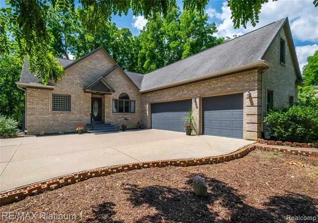1st image of 13268 Harborview Dr, Linden, MI 48451 | MLS# 61021521