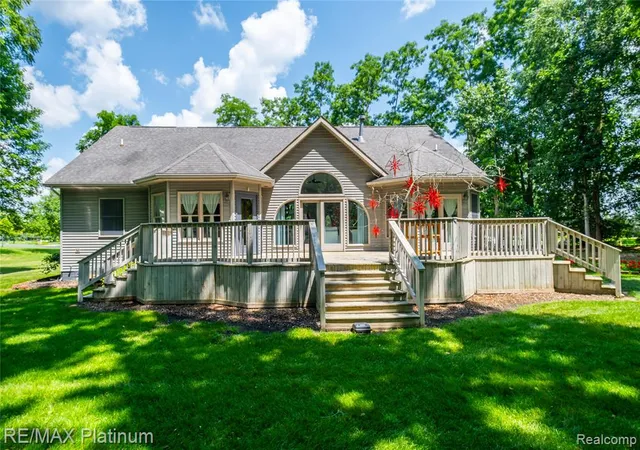 2nd image of 13268 Harborview Dr, Linden, MI 48451 | MLS# 61021521