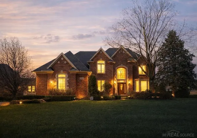 Photo 10 of Mansion for sale at 54182 Queensbourough Dr, Shelby Township, MI 48315 | MLS# 50217851 | Listing updated on 2026-08-10