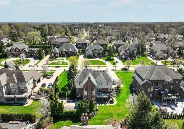 Photo 5 of Single family home for sale at 54182 Queensbourough Dr, Shelby Township, MI 48315 | MLS# 50217851 | Listing updated on 2026-08-10