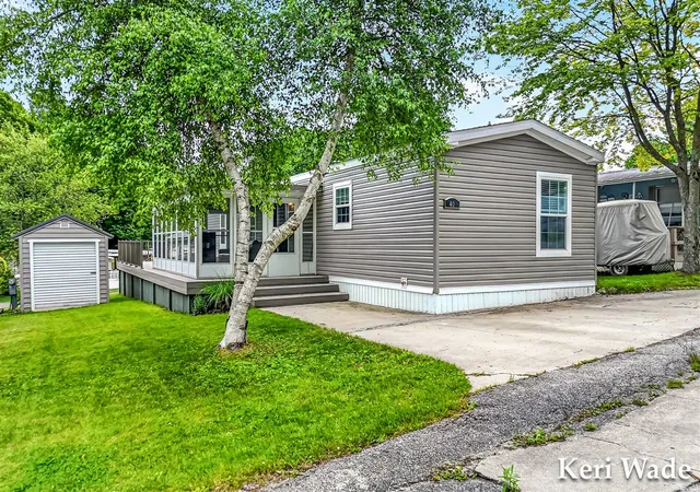 Photo 2 of Single family home for sale at 6100 N Beaune Rd #40, Ludington, MI 49431 | MLS# 70542162 | Listing updated on 2026-08-13
