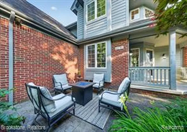 Homes for sale in Clarkston, MI | 6730 Longhurst Dr, Clarkston, MI 48346 | MLS# 61009629