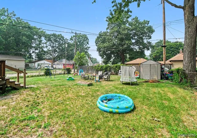Photo 23 of Single family home for sale at 1107 E Hayes Ave, Hazel Park, MI 48030 2620 | MLS# 61012968 | Listing updated on 2026-08-28
