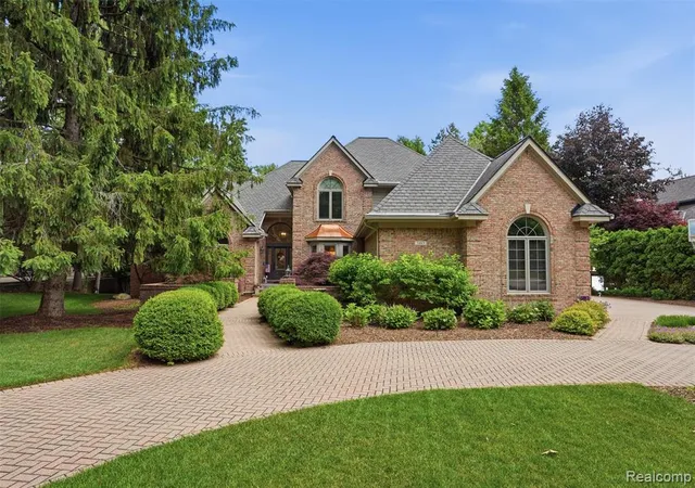 1st image of 5483 Lake Ridge Dr, Brighton, MI 48116 7736 | MLS# 61003765