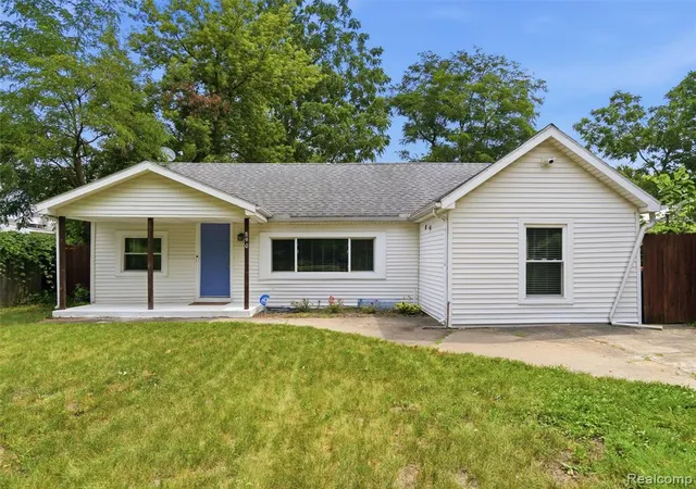 Photo 2 of Single family home for sale at 890 E Grand Blvd, Ypsilanti, MI 48198 4158 | MLS# 61014295 | Listing updated on 2026-09-11