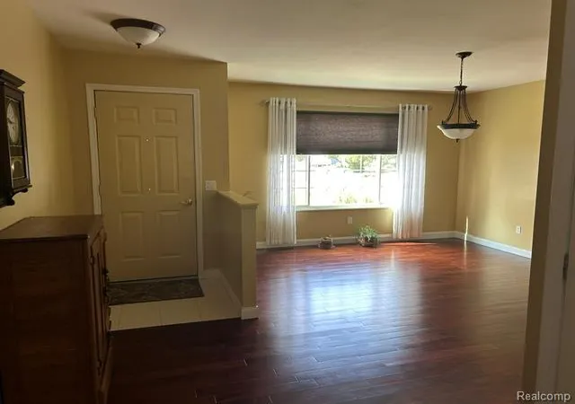 2nd image of 6220 Thorncliff Dr, Swartz Creek, MI 48473 | MLS# 61014721