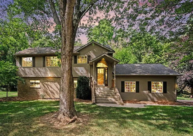 1st image of 10725 Freeport Ave, Freeport, MI 49325 | MLS# 70548077