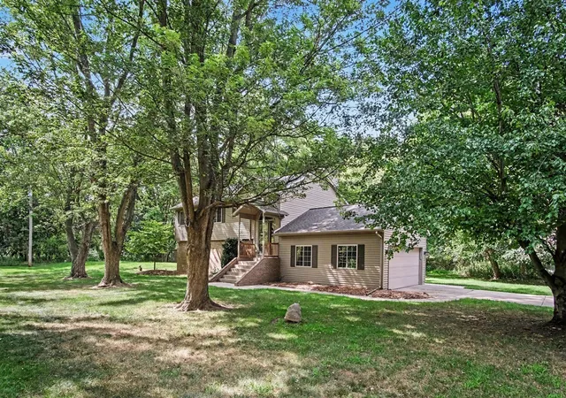 2nd image of 10725 Freeport Ave, Freeport, MI 49325 | MLS# 70548077