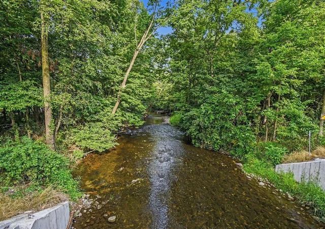 3rd image of 10725 Freeport Ave, Freeport, MI 49325 | MLS# 70548077