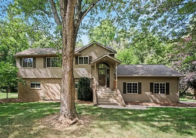 5th image of 10725 Freeport Ave, Freeport, MI 49325 | MLS# 70548077