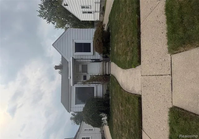 Photo 1 of Sale Pending at 3520 20th St, Wyandotte, MI 48192 6302 | MLS# 61024952 | Listing updated on 2026-08-31