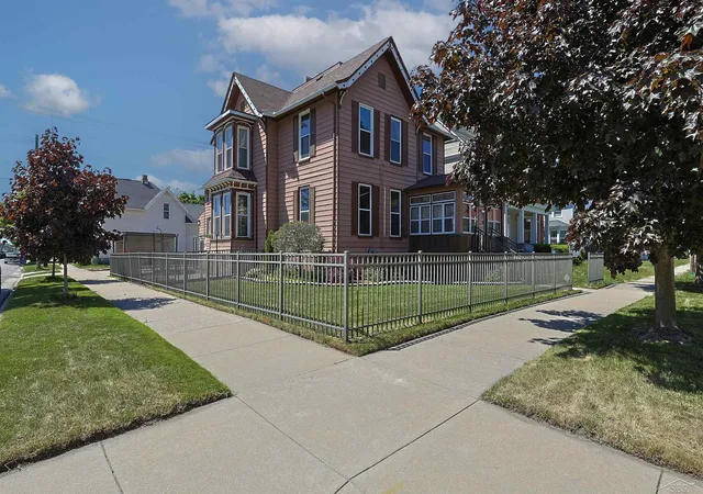 5th image of 601 N Van Buren St, Bay City, MI 48708 | MLS# 50210023