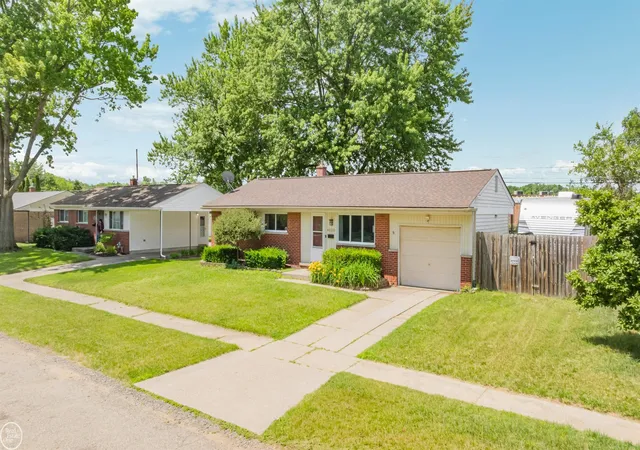 Homes for sale in Sterling Heights, MI | 42251 Betley Dr, Sterling Heights, MI 48313 | MLS# 50212211