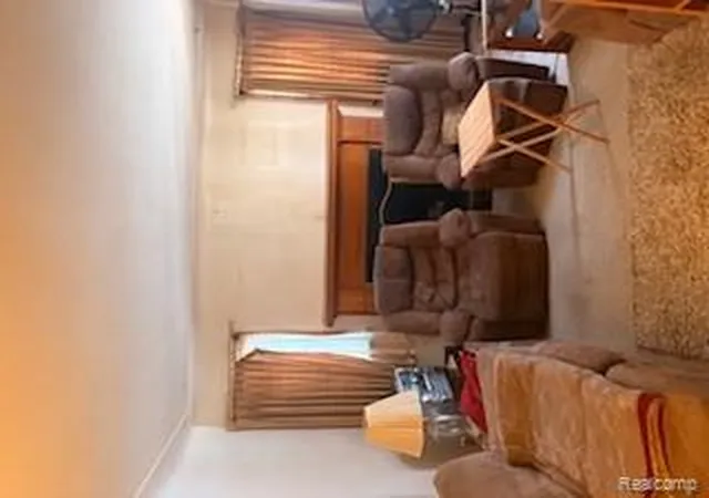 3rd image of 14882 E Piedmont St, Detroit, MI 48223 | MLS# 60981702